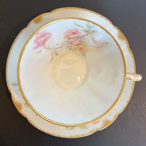 Rare Limoges French Cups and Saucers Set of 4  Baltimore Rose Pattern - Picture 3 of 12